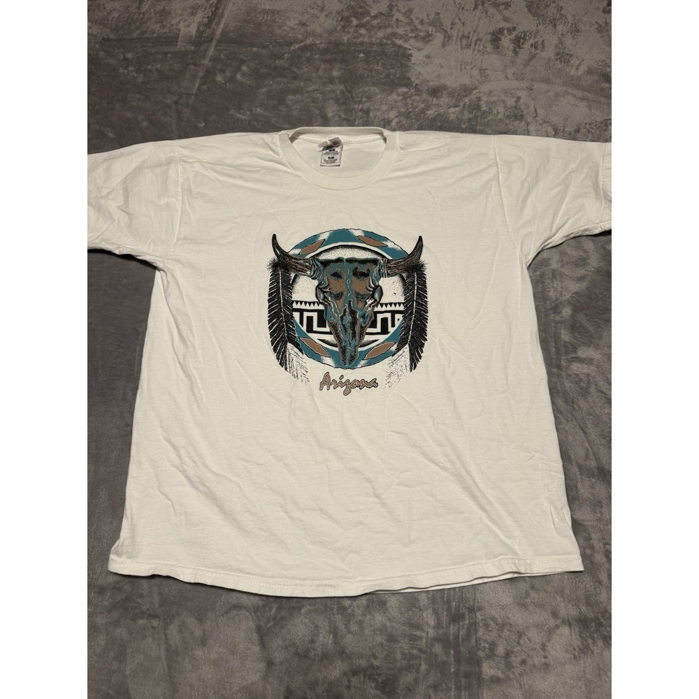 Fruit of the Loom T-Shirt Men XL White Vtg Montana Aztec Southwestern Bull Skull